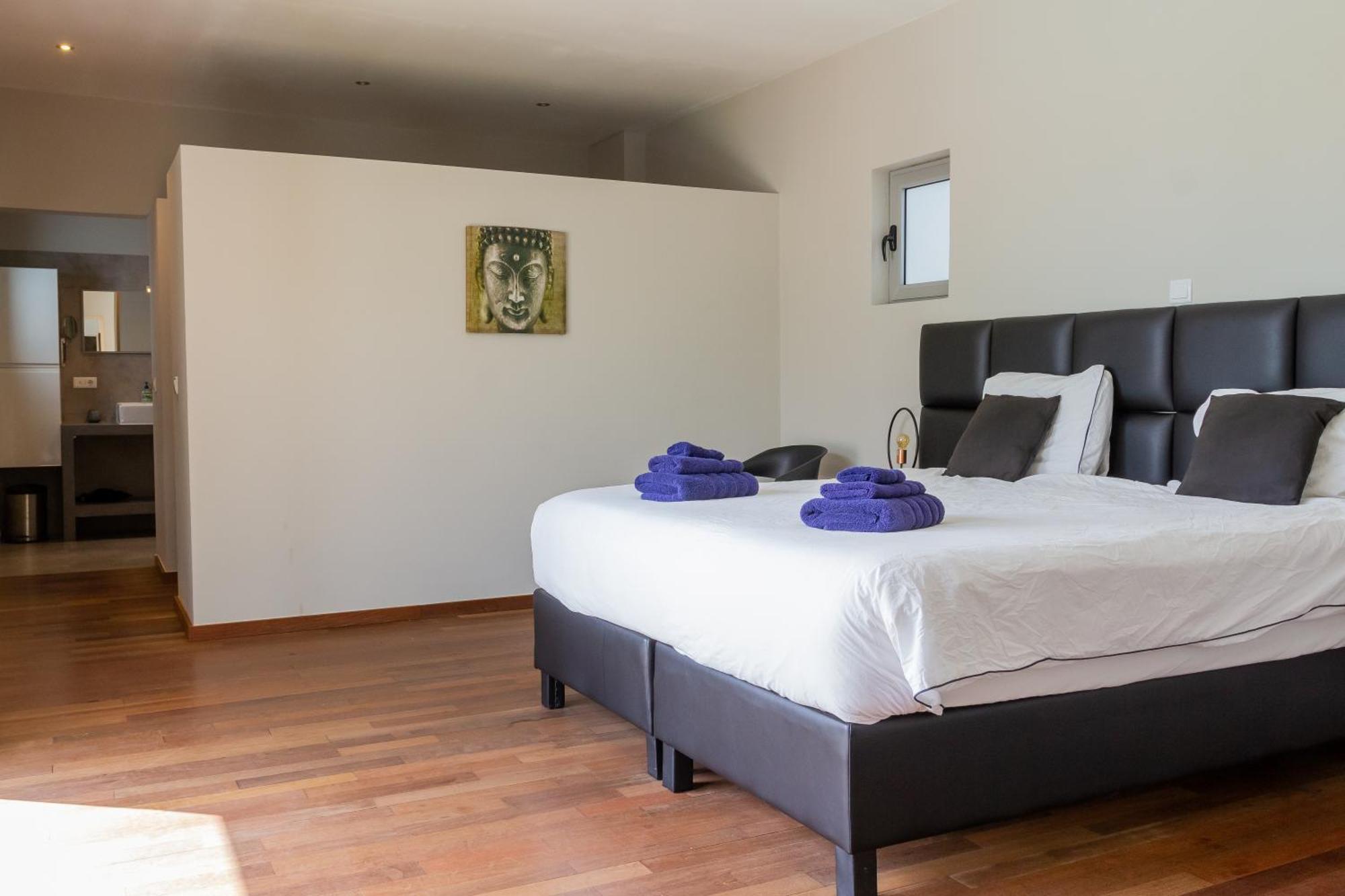 Stylish 4 Bedroom Modern Villa Design, Walking Distance From The Beach Jan Thiel 외부 사진