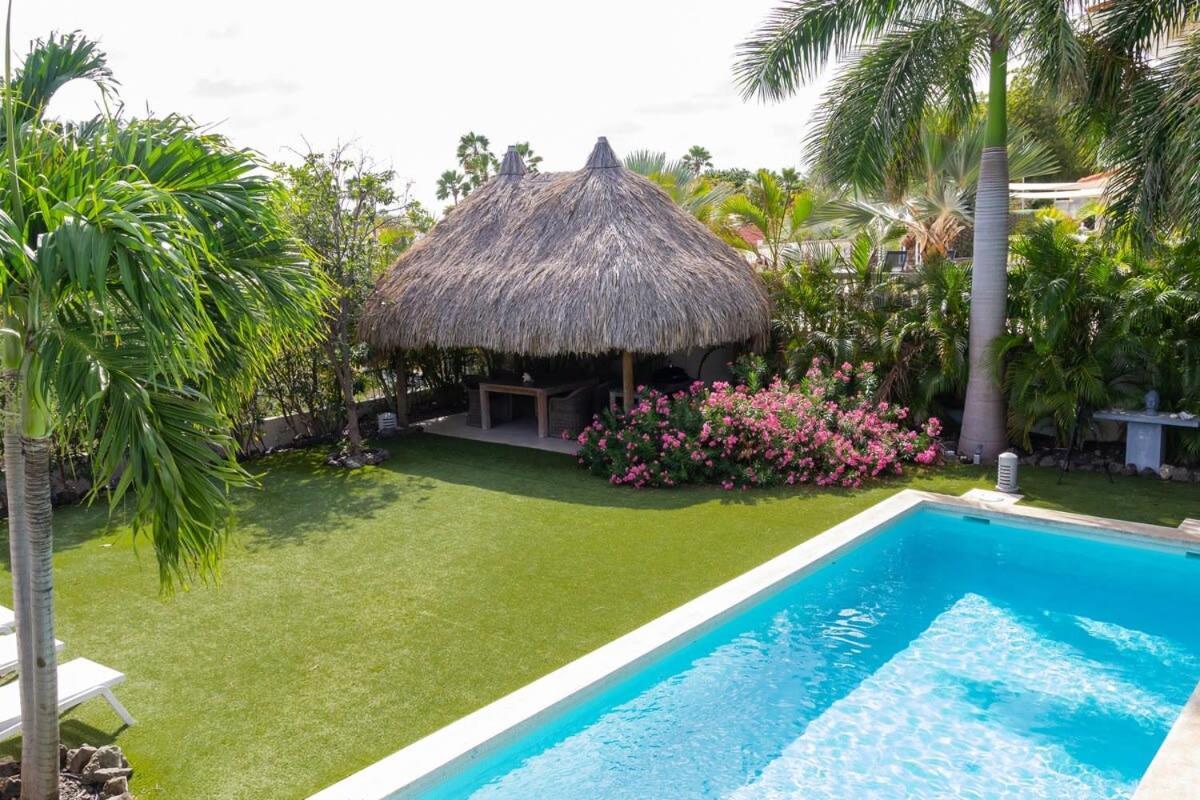 Stylish 4 Bedroom Modern Villa Design, Walking Distance From The Beach Jan Thiel 외부 사진